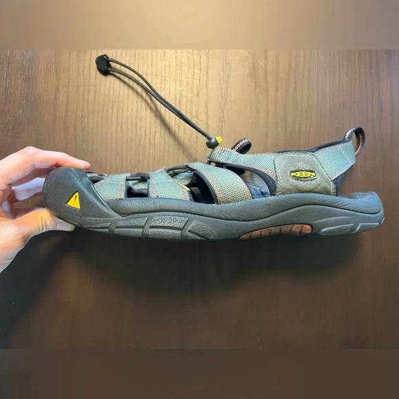Men’s Keen waterproof shoe/sandal. Size 13. - Picture 2 of 7